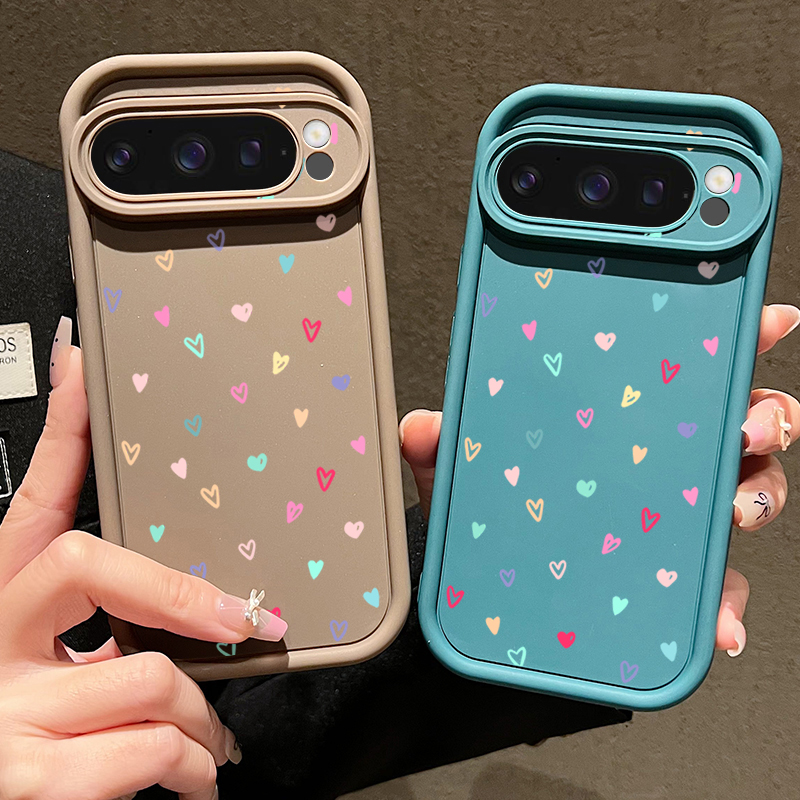Funda blanda colorida de coraz - Google Pixel 9 reseña y precio